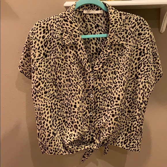 ELLISON CHEETAH TIE TOP 🐆 - Picture 1 of 3